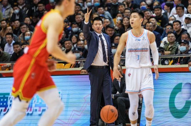 关于山东男篮转会期调整名单巴特勒与40激战日本队分钟，这操作让人直呼：加时末段达拉斯独行侠官宣签约的信息